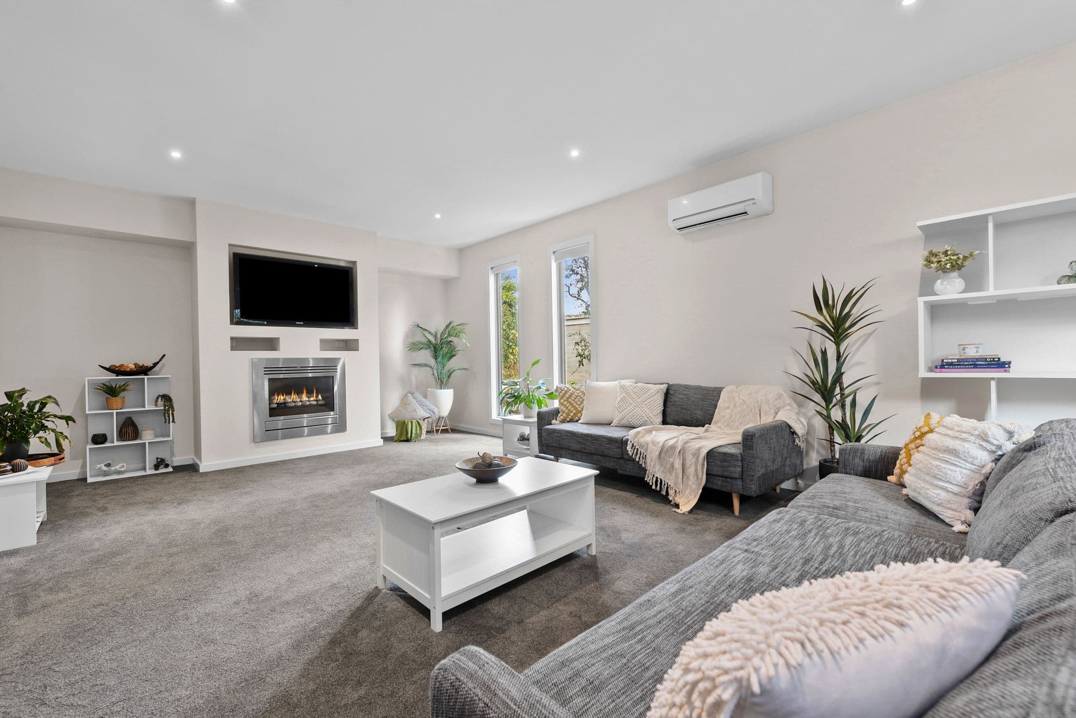 3/6 Grant Road, Somerville, Somerville - Image 1