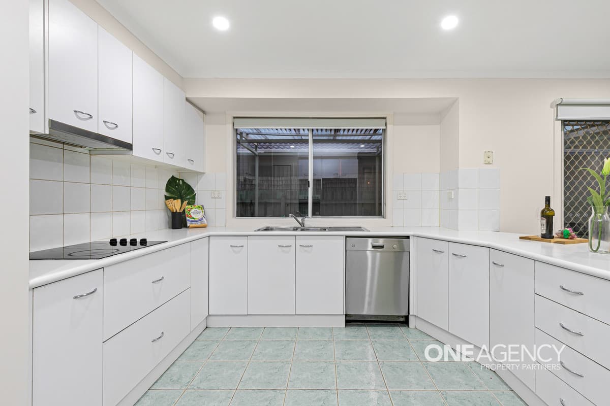 16 Lush Court, Altona Meadows, Altona Meadows - Thumbnail 5