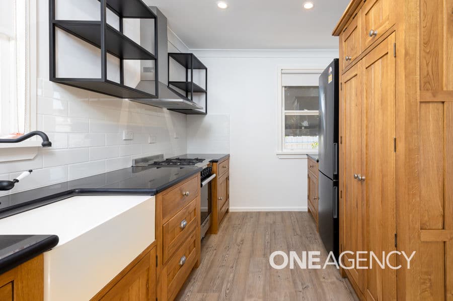 17 SPOONER Avenue, Mount Austin, Mount Austin - Thumbnail 3