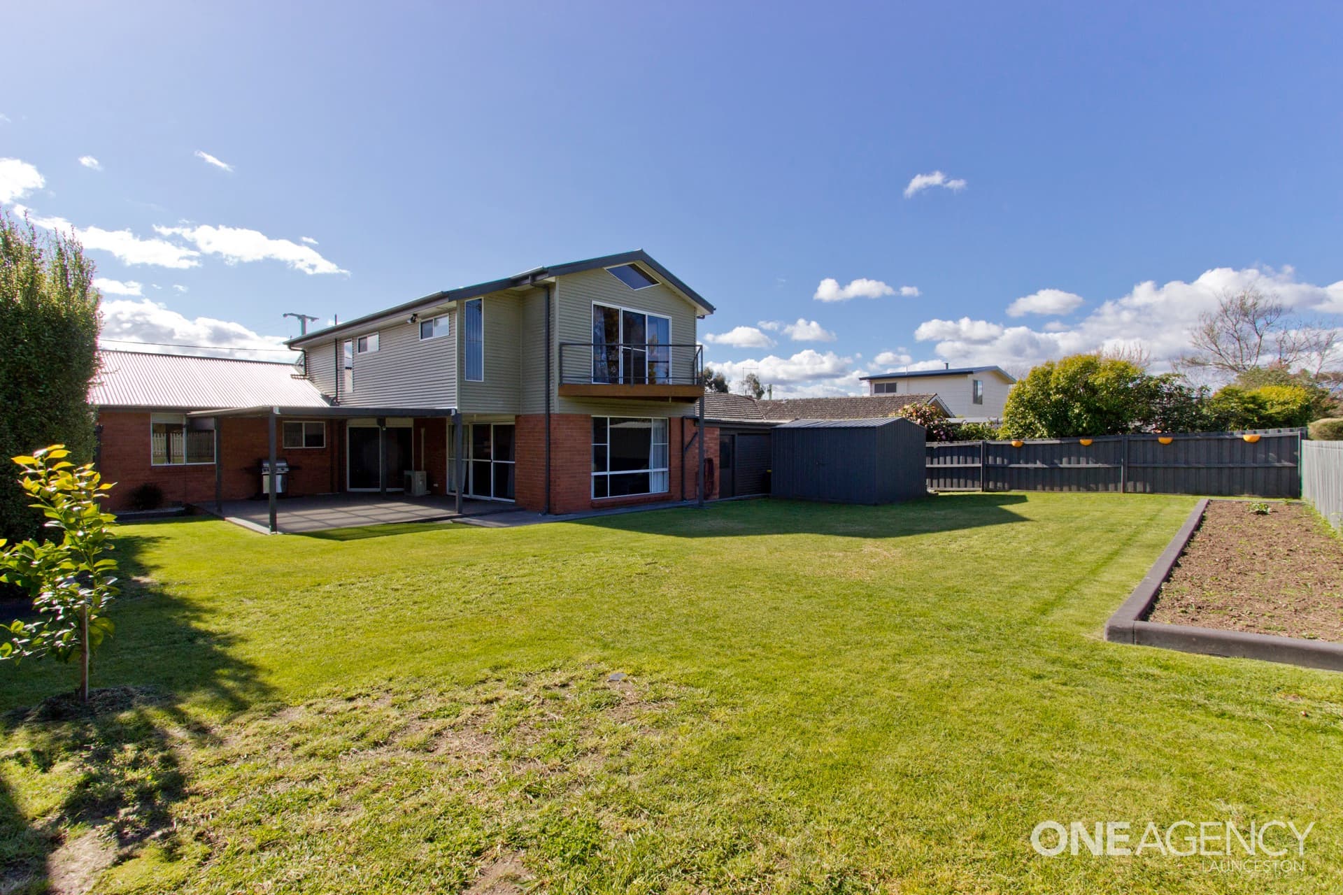 42 Fairway Crescent, Riverside, Riverside - Thumbnail 6