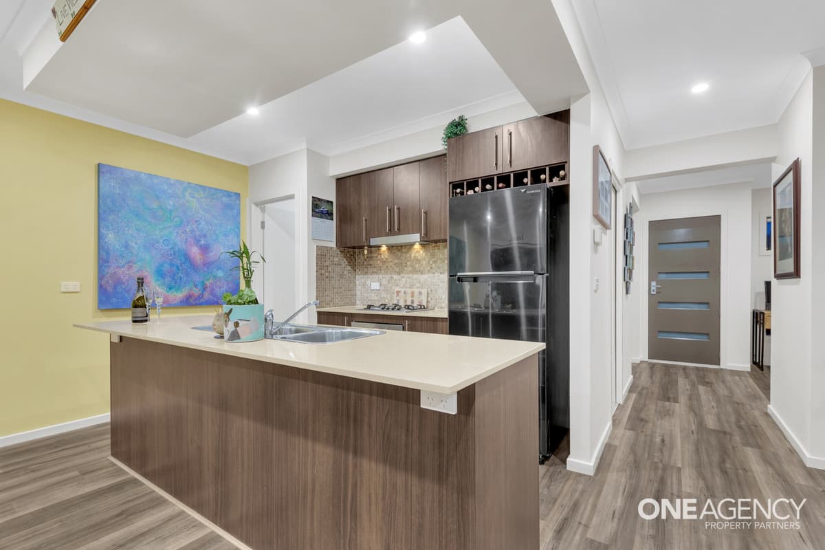 105 Featherbrook Drive, Point Cook, Point Cook - Thumbnail 4