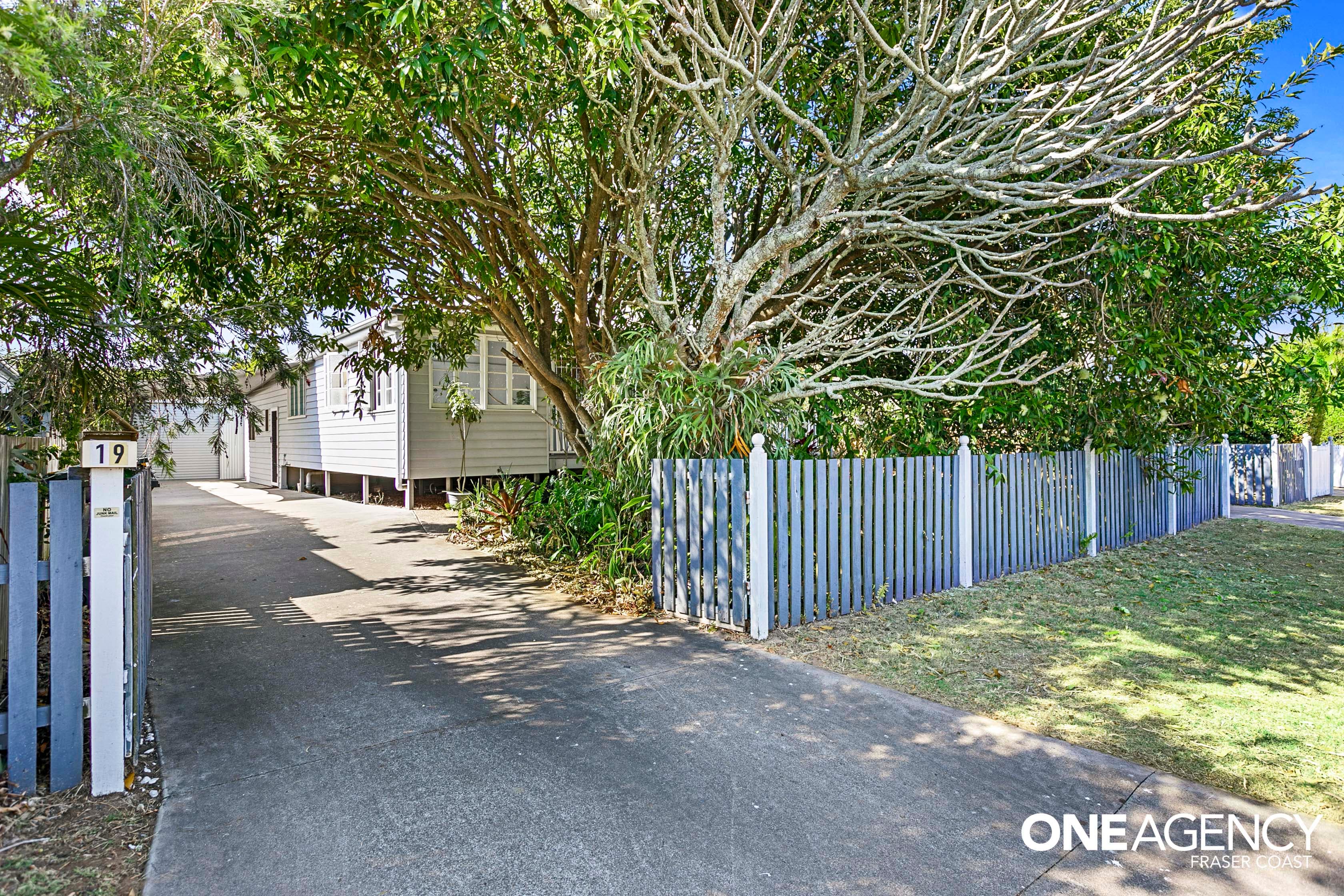 19 Pilot Street, Urangan, Urangan - Thumbnail 2