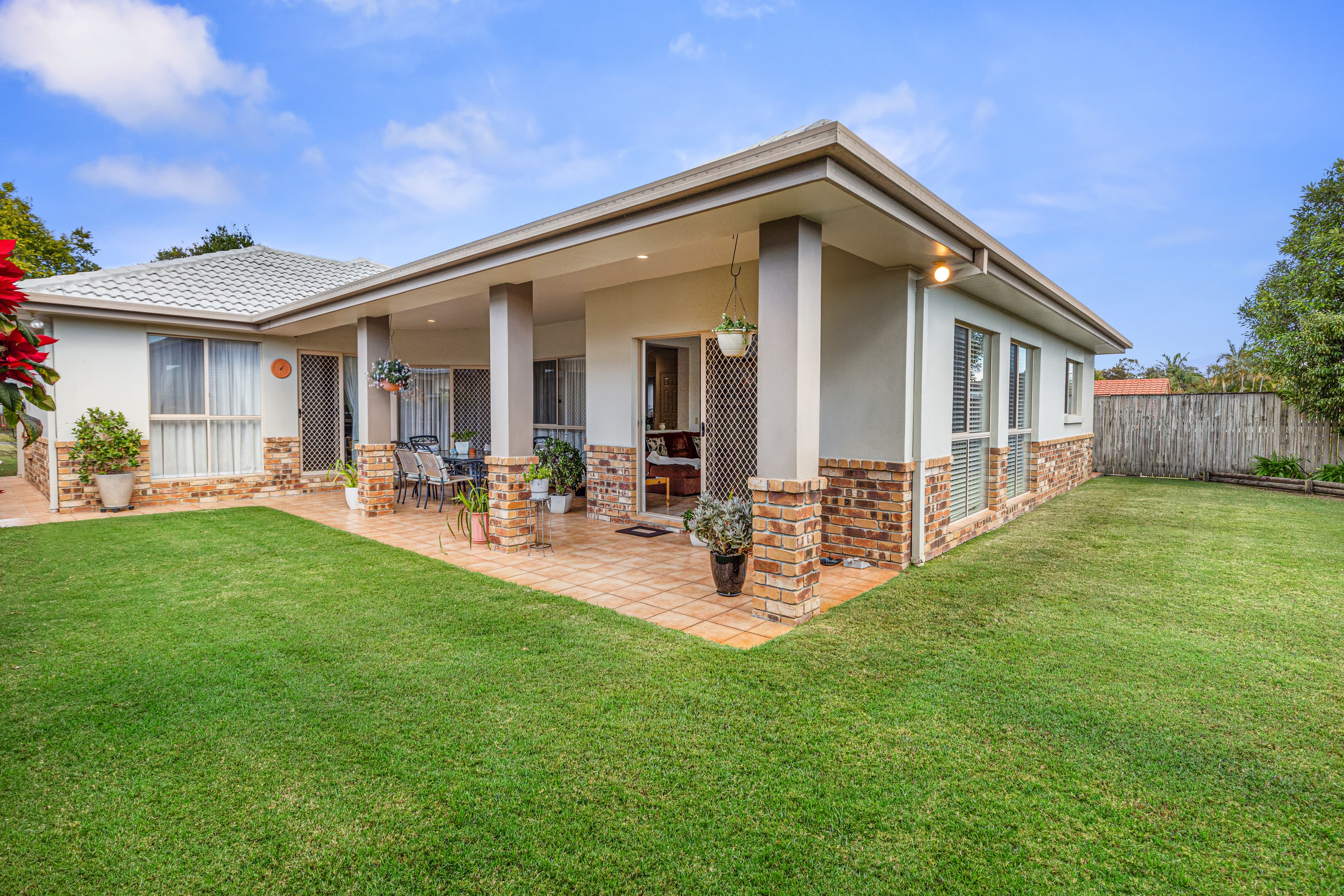 52 Sea Eagle Drive, Burleigh Waters, Burleigh Waters - Thumbnail 3