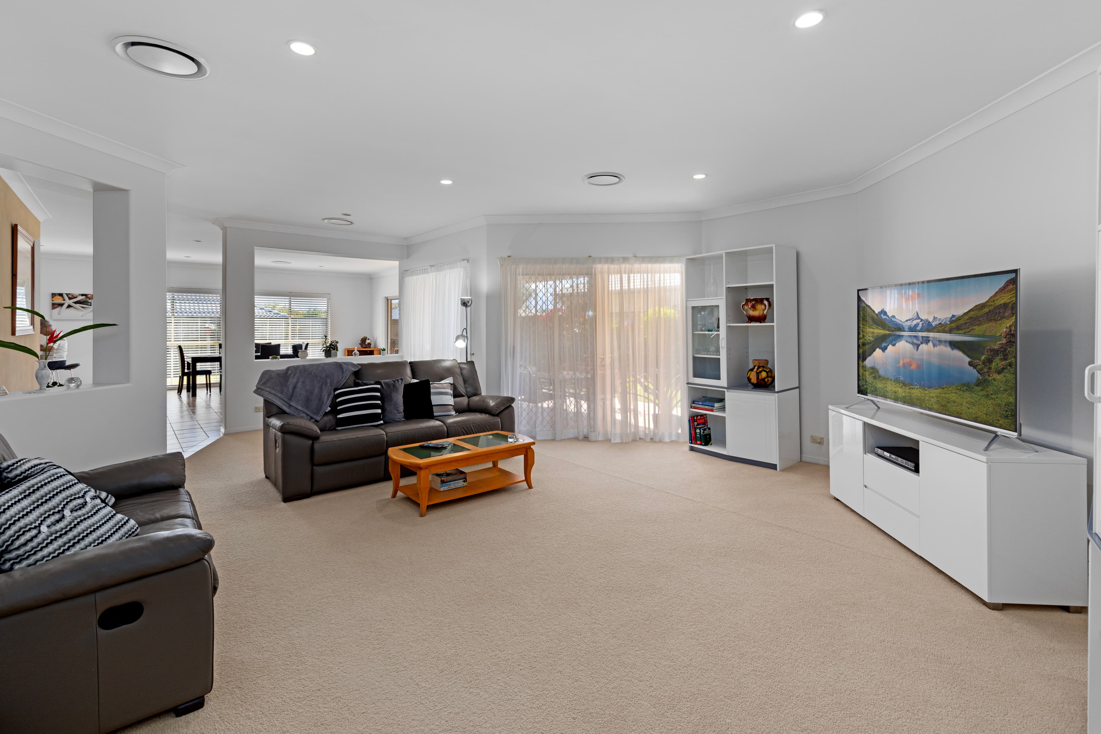 52 Sea Eagle Drive, Burleigh Waters, Burleigh Waters - Thumbnail 8