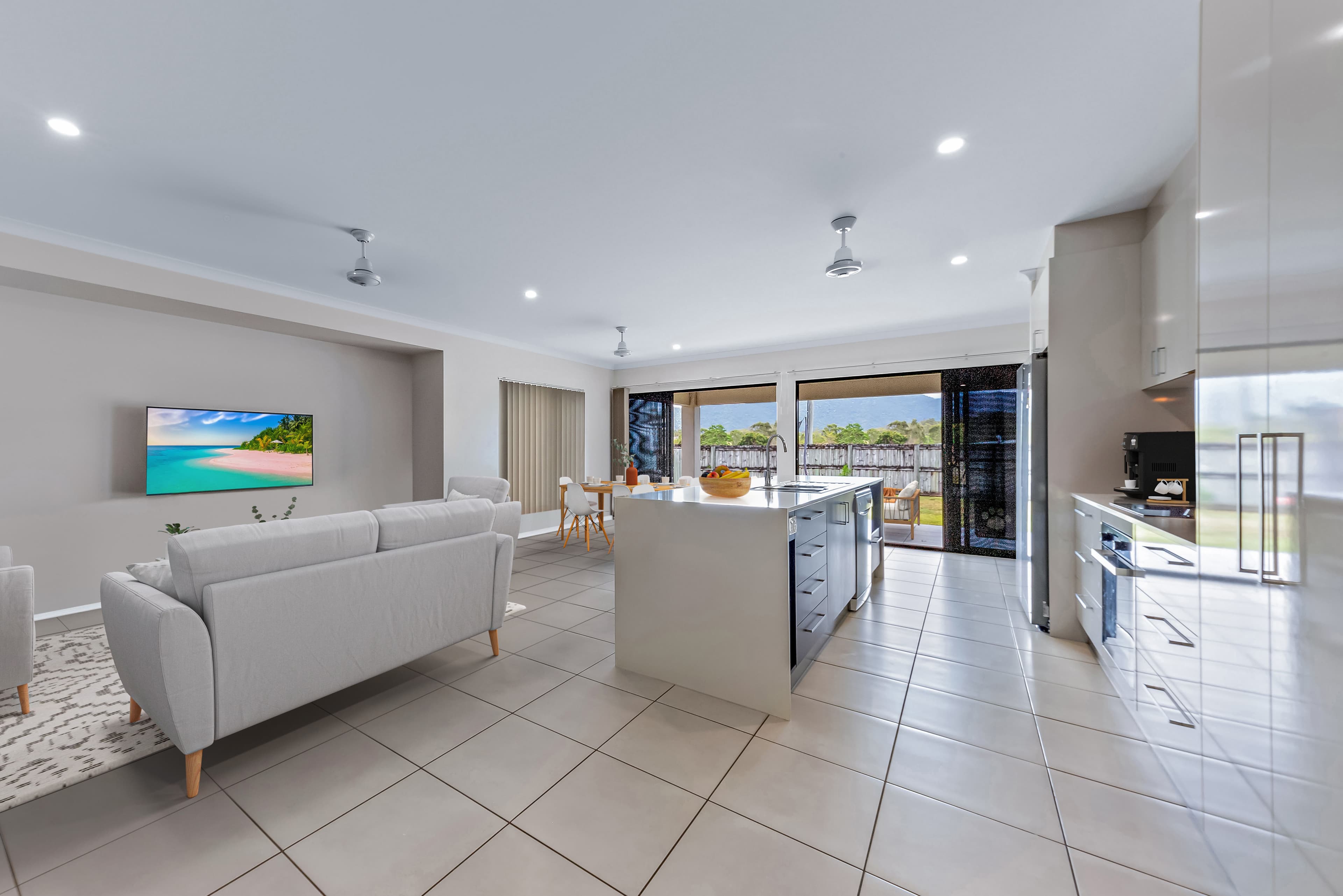 70 South Molle Boulevard, Cannonvale, Cannonvale - Image 1