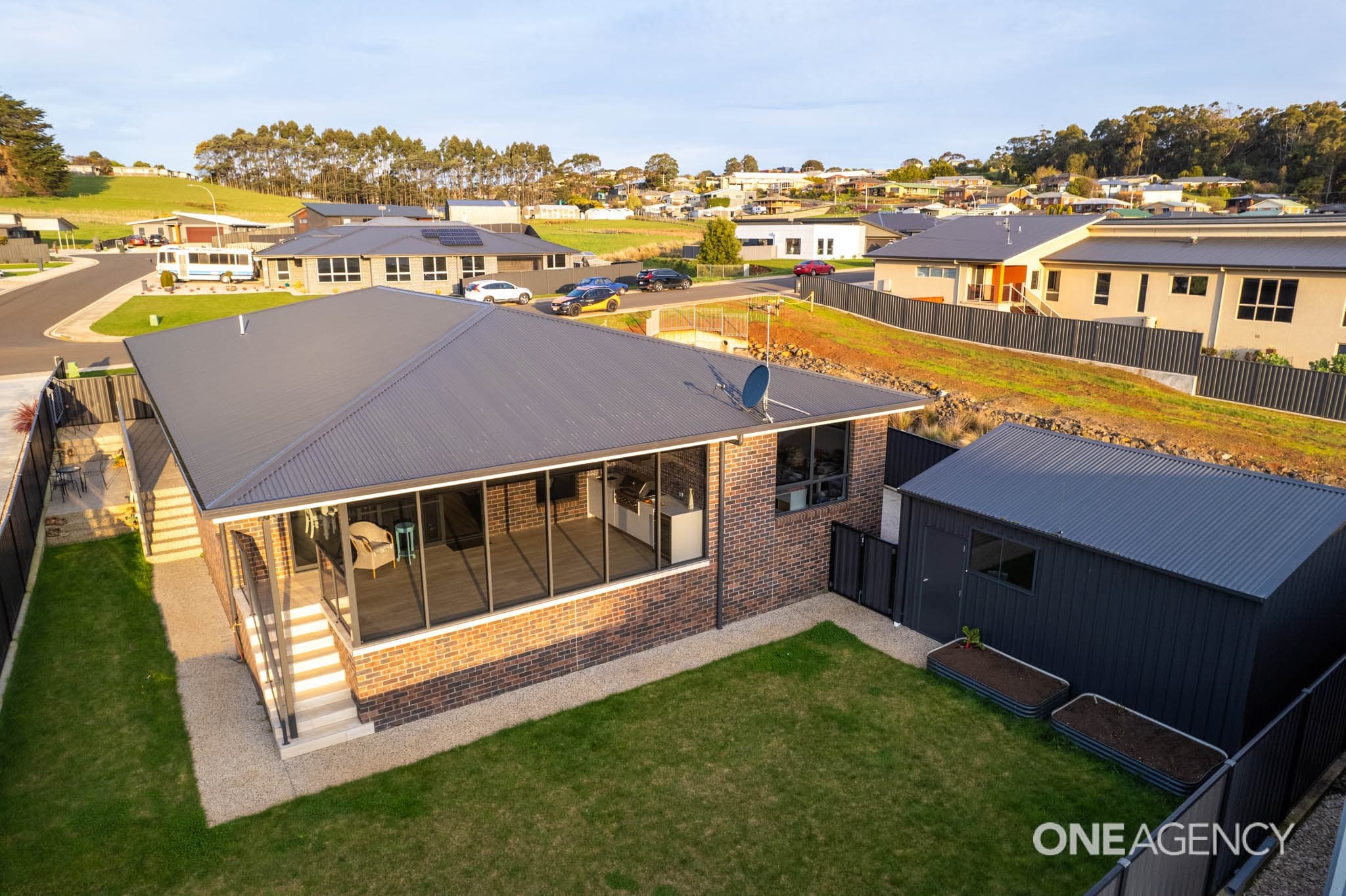 19 Janet Drive, Park Grove, Park Grove - Thumbnail 2