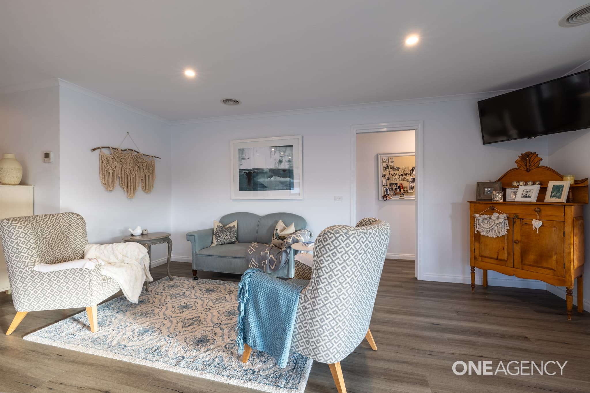 19 Janet Drive, Park Grove, Park Grove - Thumbnail 6