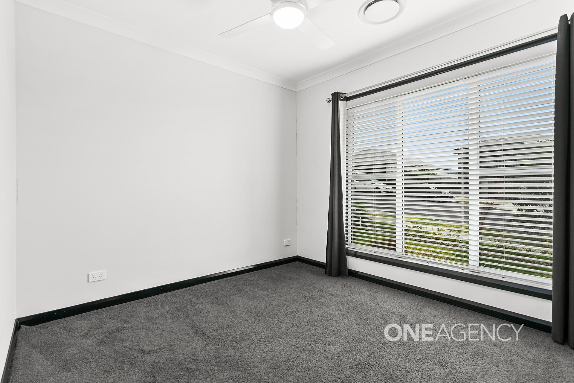 3 Oak Farm Road, Calderwood, Calderwood - Thumbnail 4