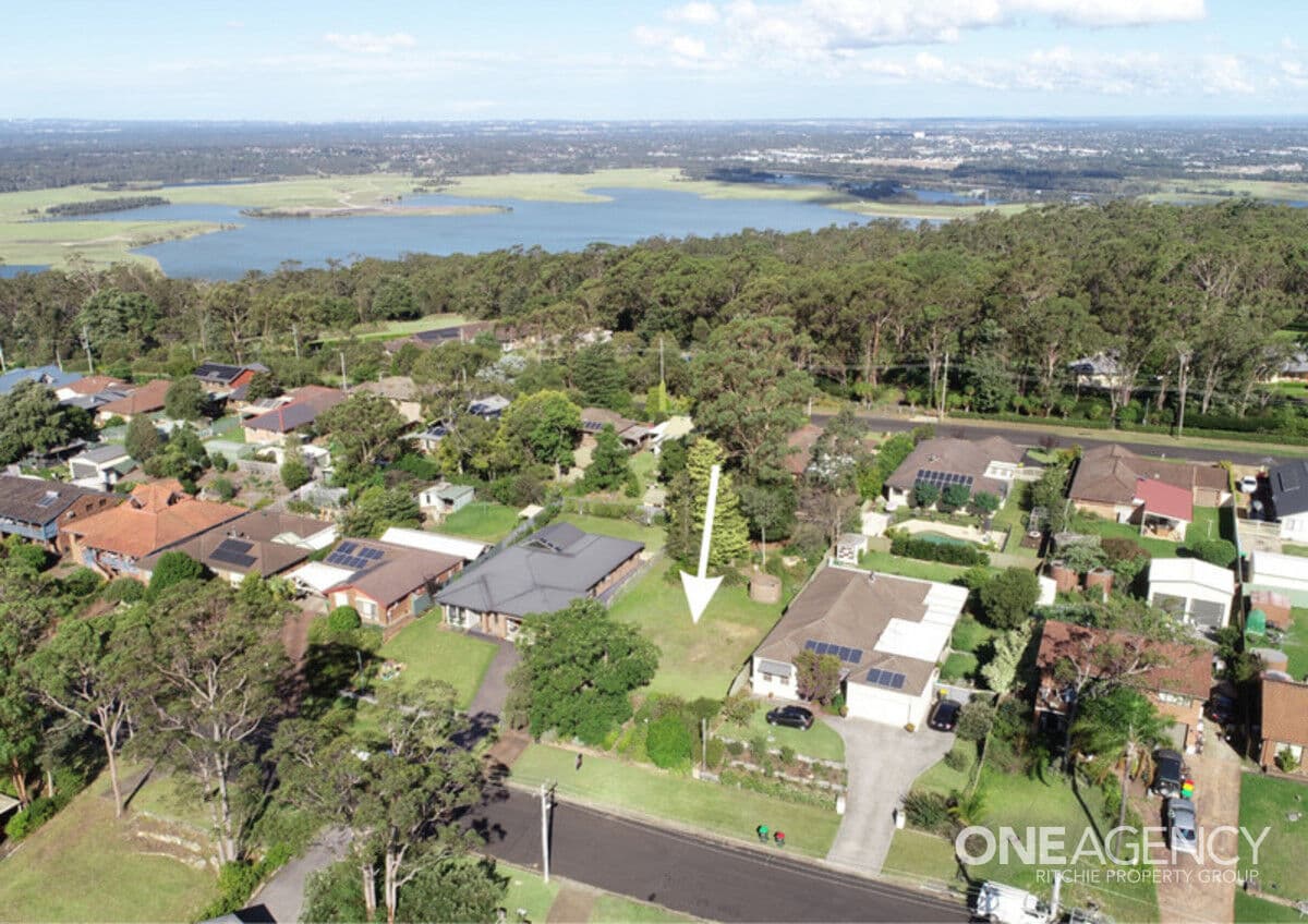 17 Cooroy Crescent, Yellow Rock, Yellow Rock - Image 1