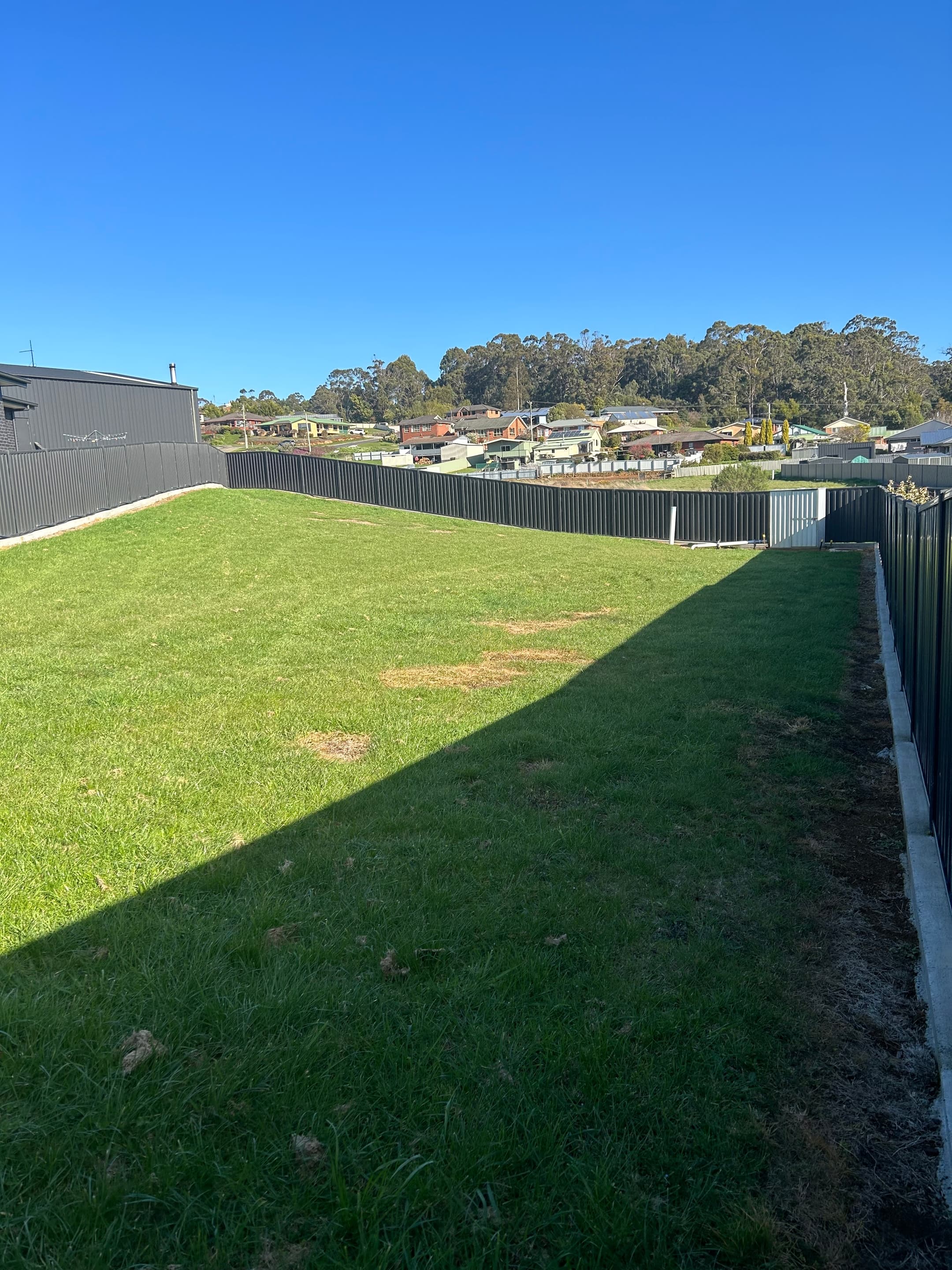 6 Emerald Court, Park Grove, Park Grove - Thumbnail 2