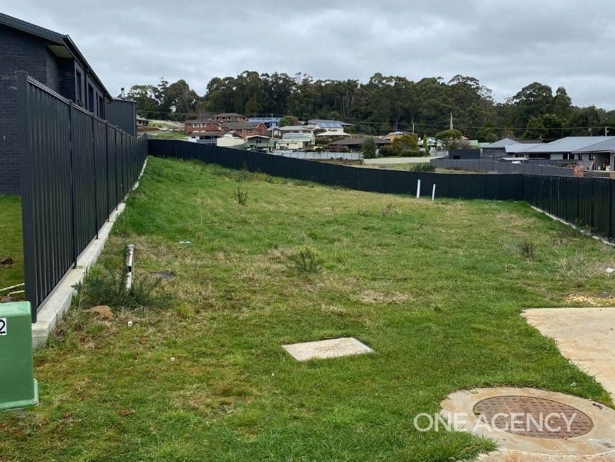 6 Emerald Court, Park Grove, Park Grove - Thumbnail 8