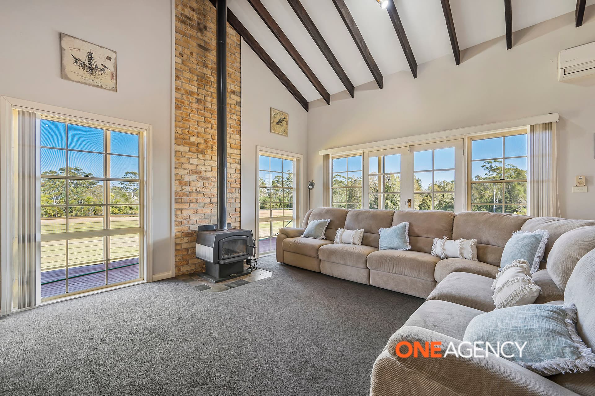326 Sarahs Crescent, King Creek, King Creek - Thumbnail 4