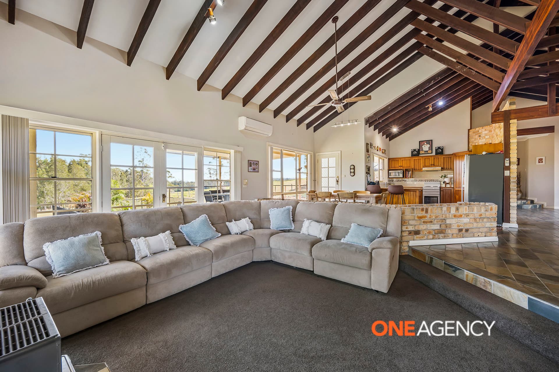 326 Sarahs Crescent, King Creek, King Creek - Thumbnail 5
