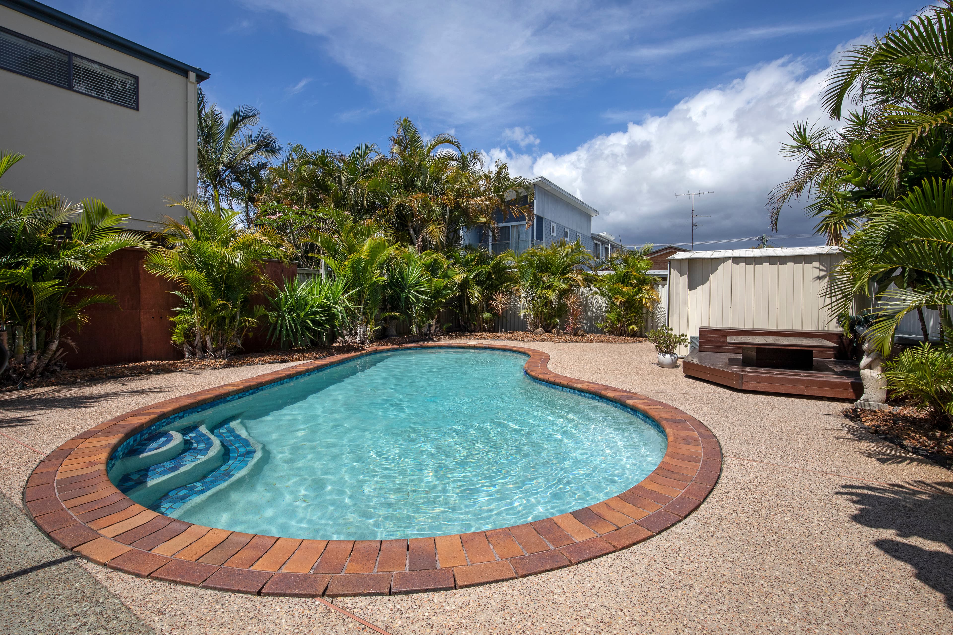 92 Nobby Parade, Miami, Miami - Thumbnail 2