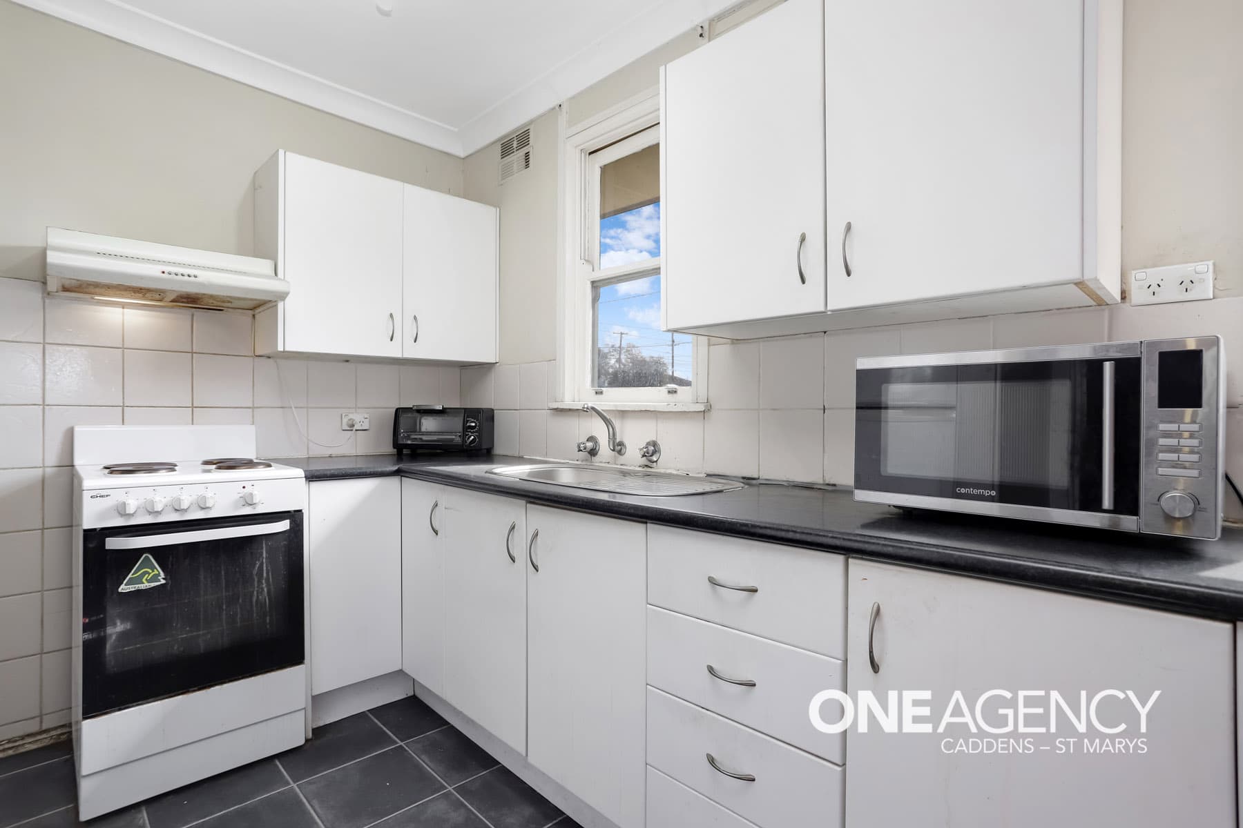 11 Rudd Place, Blackett, Blackett - Thumbnail 2