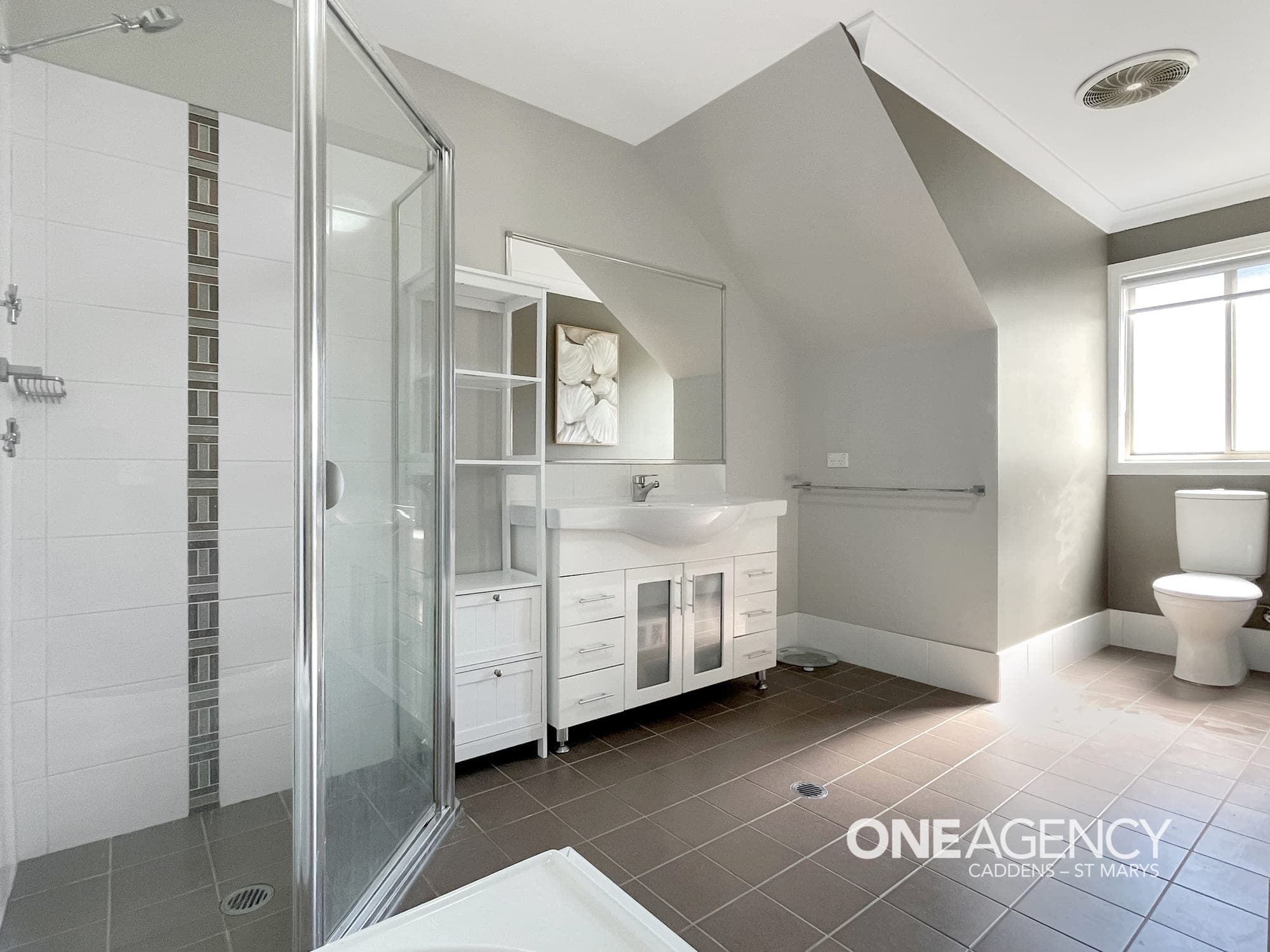 3/27 Eton Road, Cambridge Park, Cambridge Park - Thumbnail 3