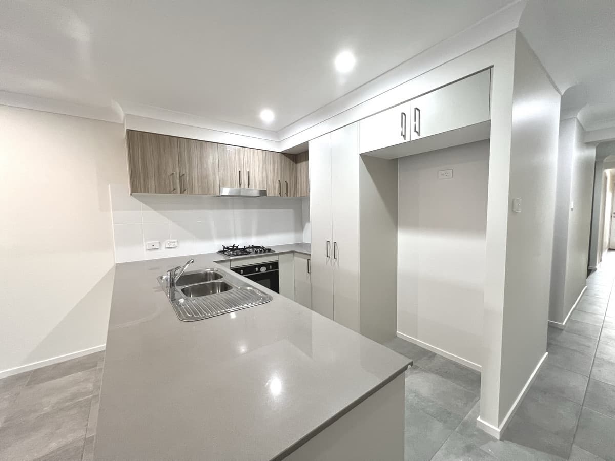 14b Bonneville Boulevard, Goulburn, Goulburn - Thumbnail 2