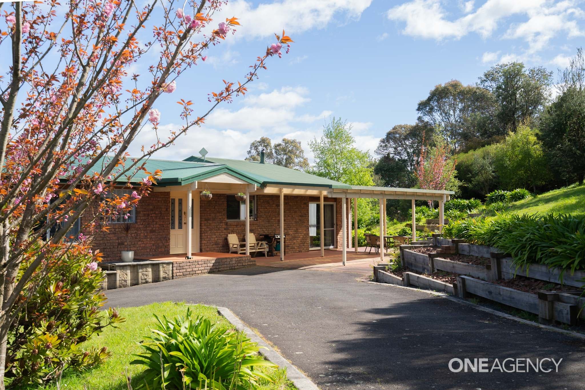 17 Dallas Road, Somerset, Somerset - Image 1