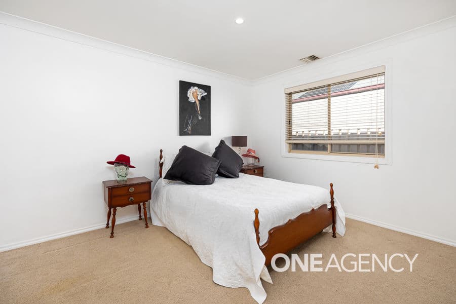 16 ROBERTS Way, Kooringal, Kooringal - Thumbnail 8
