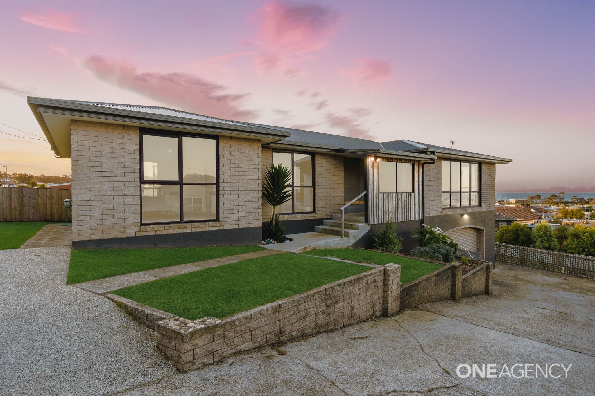 13 Pelissier Street, Somerset, Somerset - Image 1