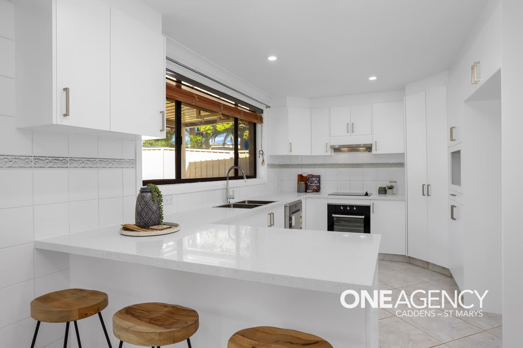 13 Flintlock Drive, St Clair, St Clair - Thumbnail 2