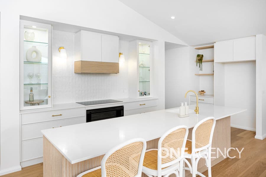 21 BENNELONG Crescent, Lloyd, Lloyd - Thumbnail 5