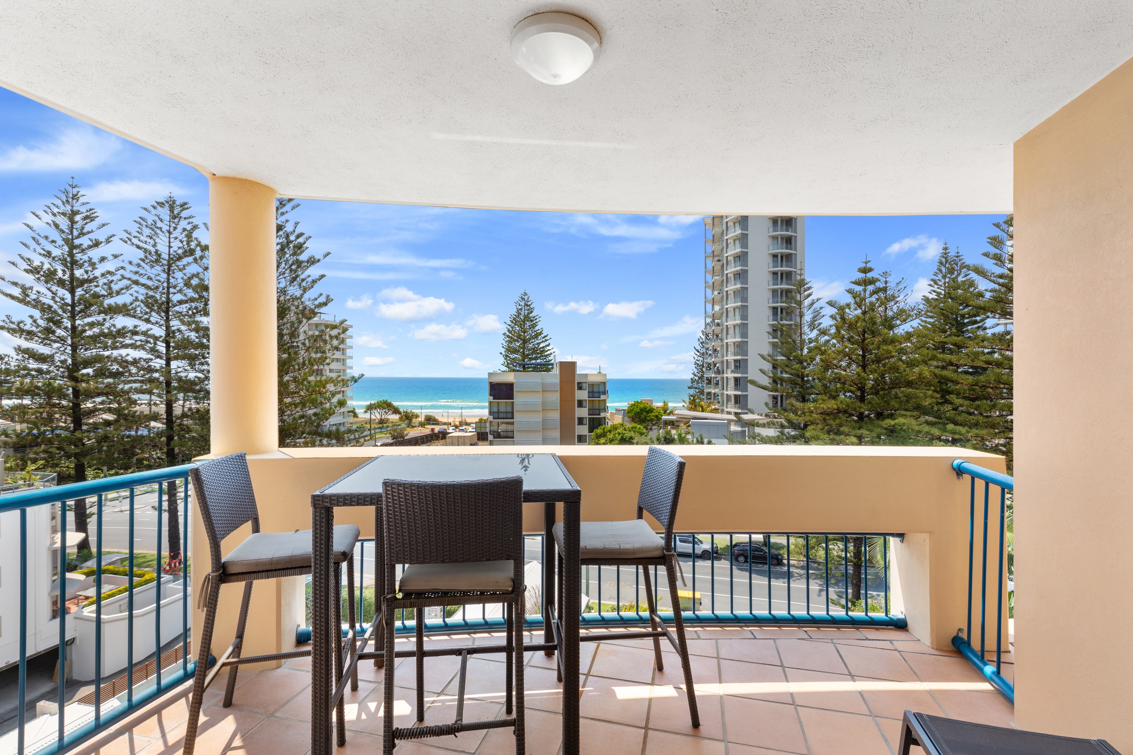 22/93 Old Burleigh Road, Broadbeach, Broadbeach - Thumbnail 2