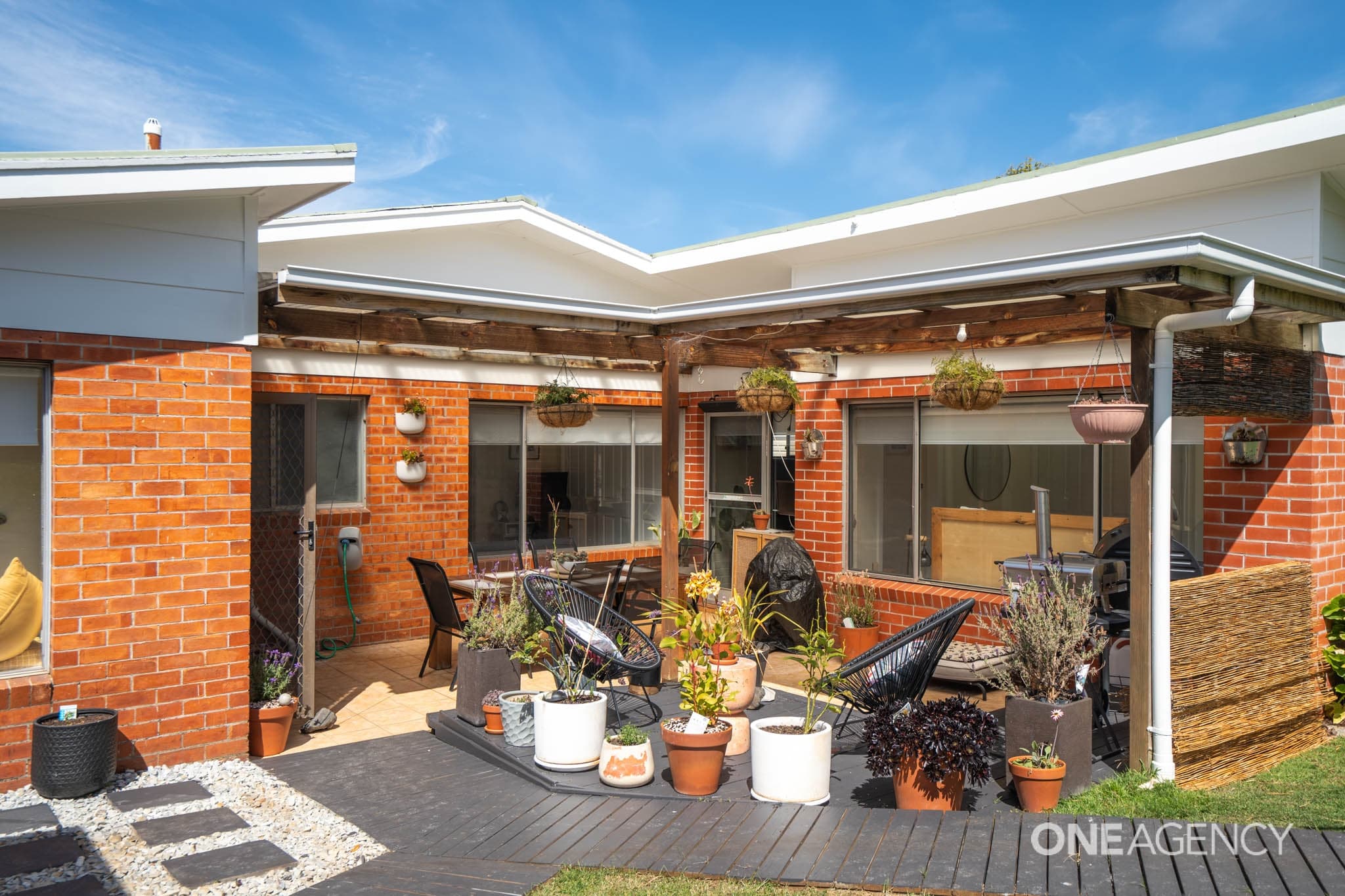 41 Roslyn Avenue, Romaine, Romaine - Image 1