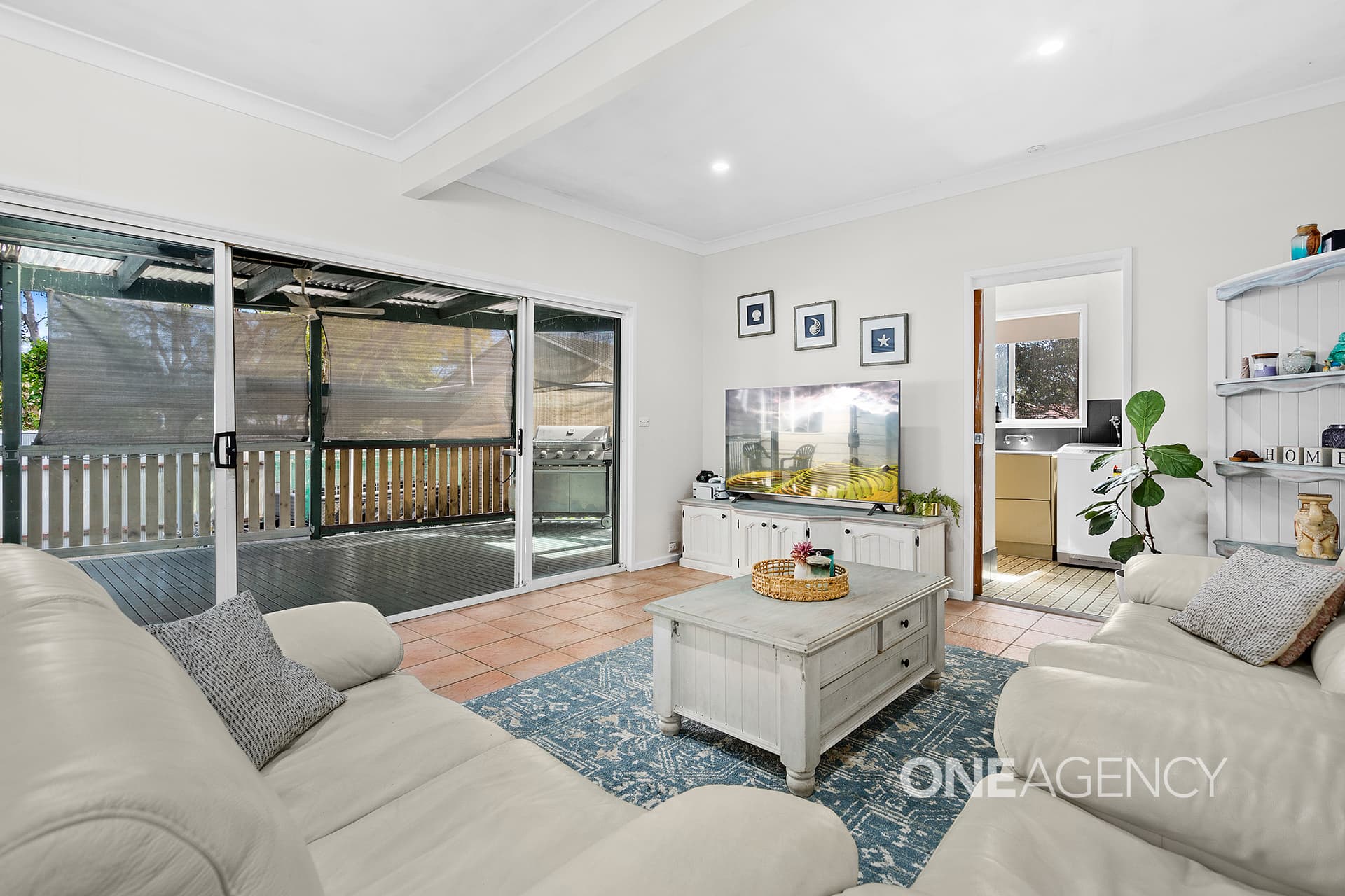 19 Malin Road, Oak Flats, Oak Flats - Thumbnail 2