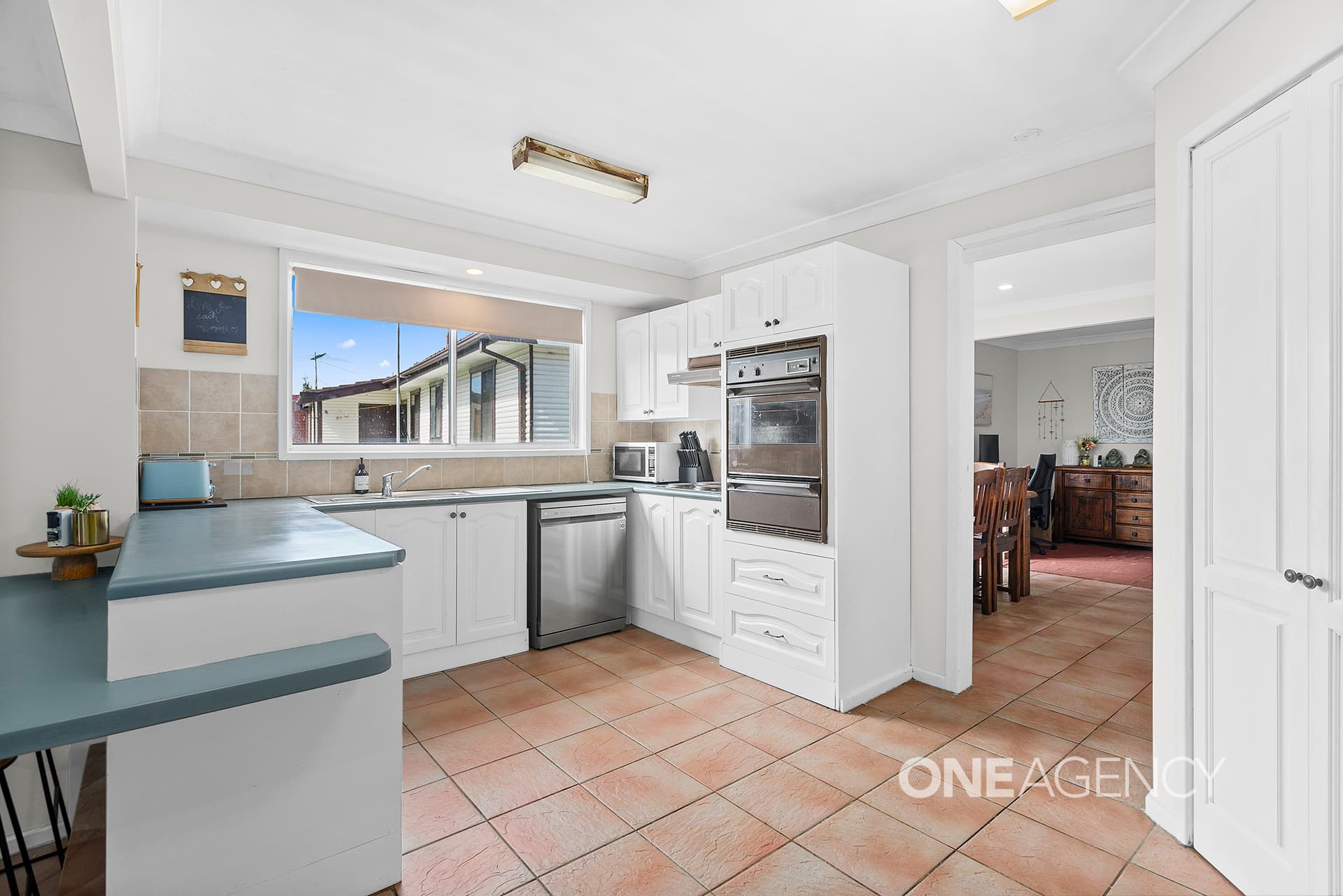 19 Malin Road, Oak Flats, Oak Flats - Thumbnail 6