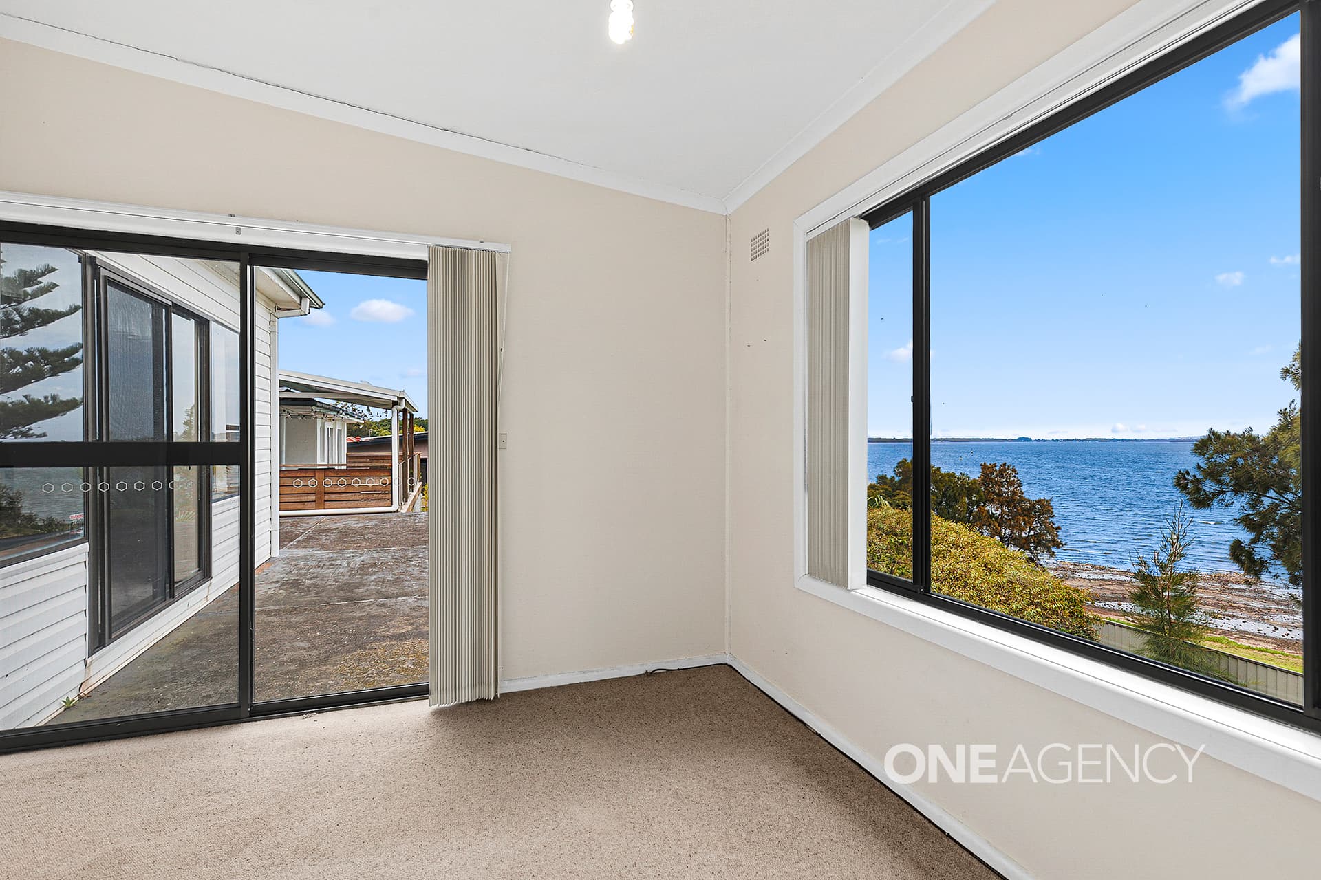135 Northcliffe Drive, Lake Heights, Lake Heights - Thumbnail 4