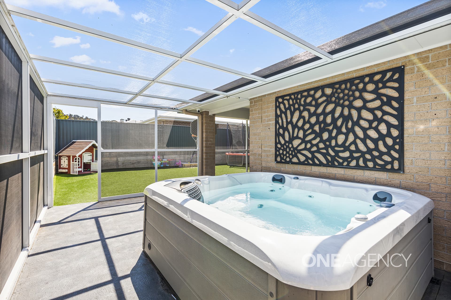24 Honeybee Crescent, Calderwood, Calderwood - Thumbnail 8