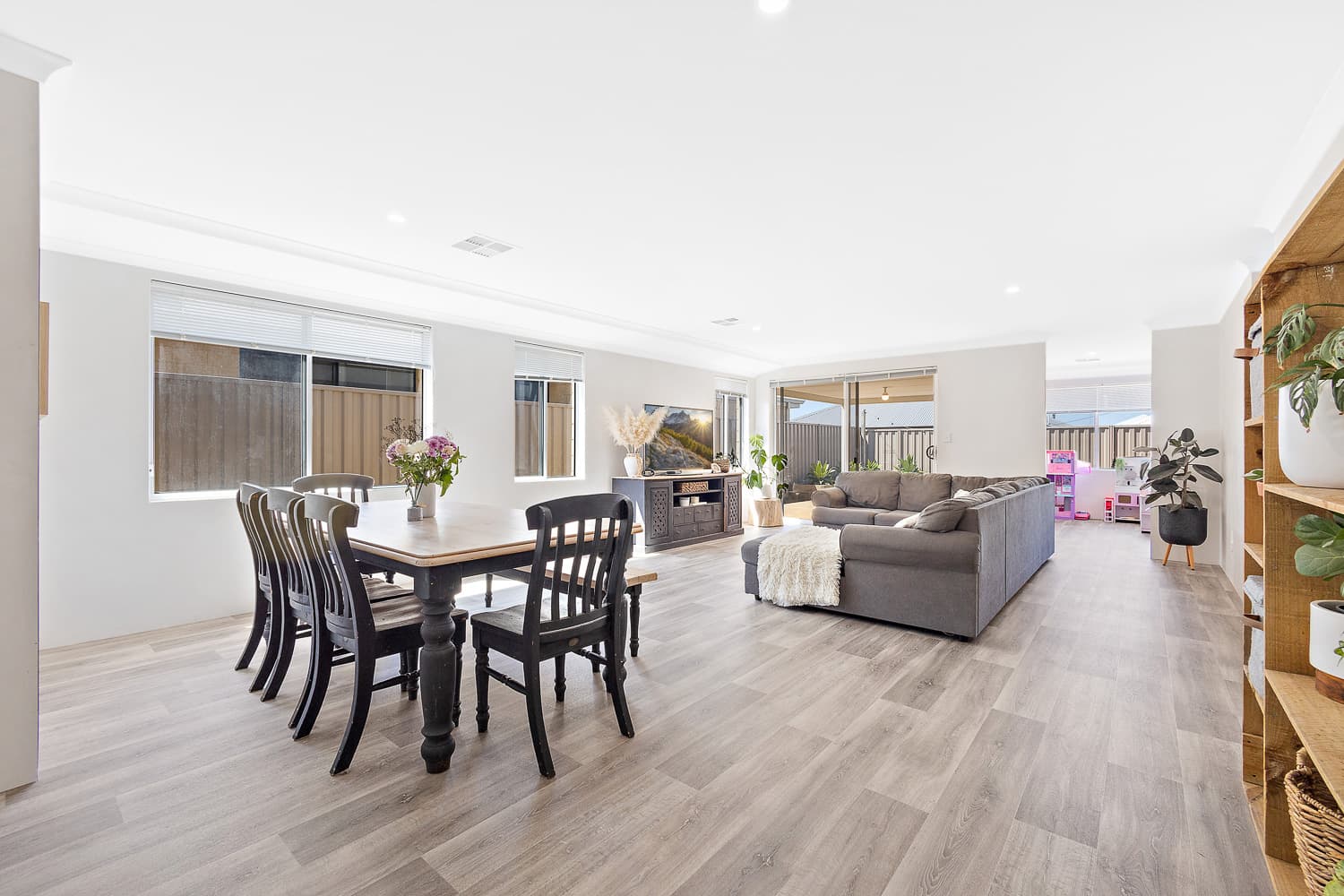 25 Broadgate Boulevard, Yanchep, Yanchep - Thumbnail 8
