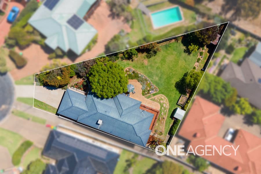 26 STELLWAY Close, Kooringal, Kooringal - Image 1