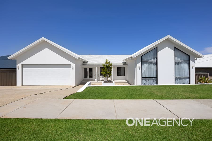 22 JUMBUCK Drive, Gobbagombalin, Gobbagombalin - Image 1