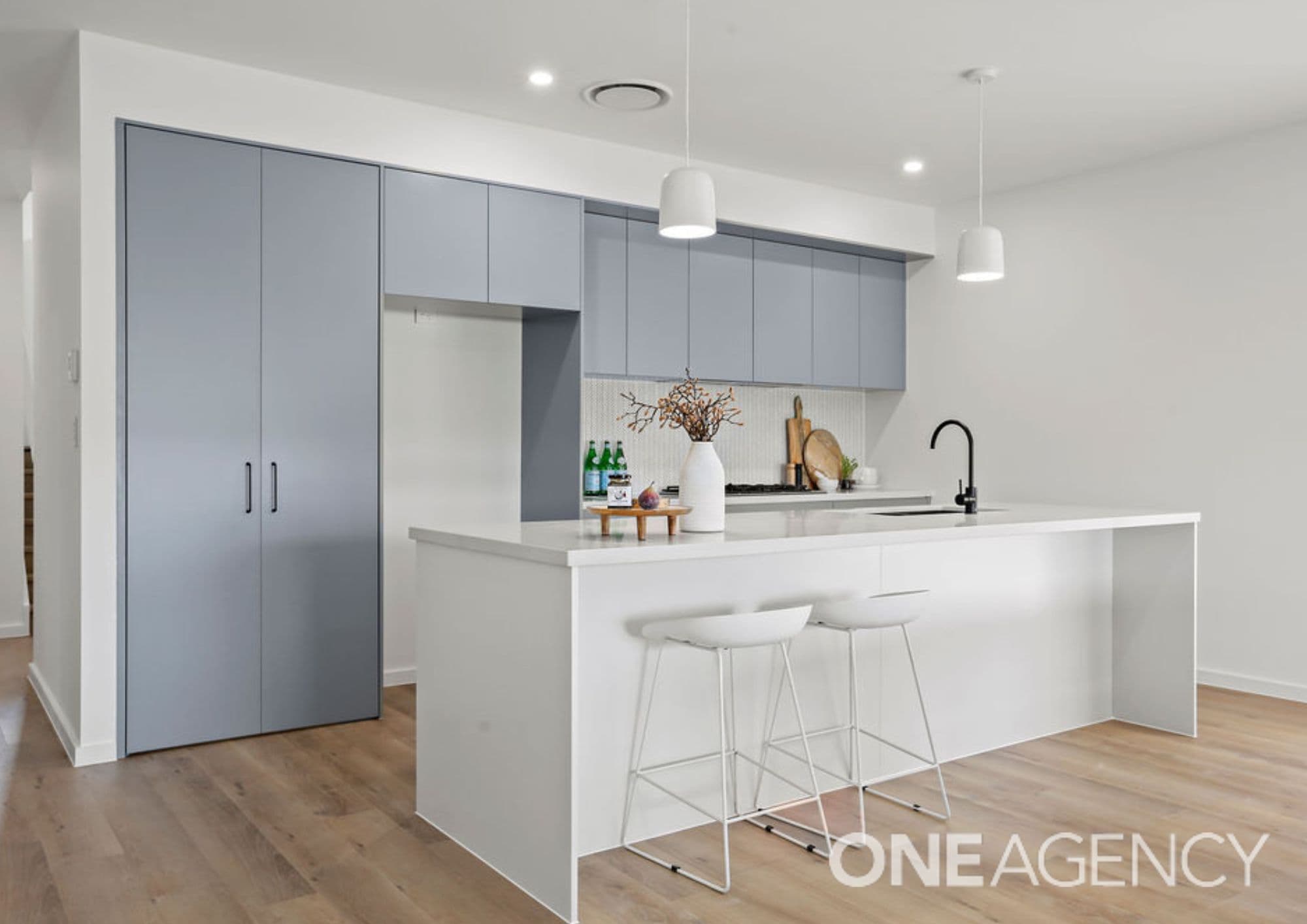 19 Bristlebird Drive, Calderwood, Calderwood - Thumbnail 2