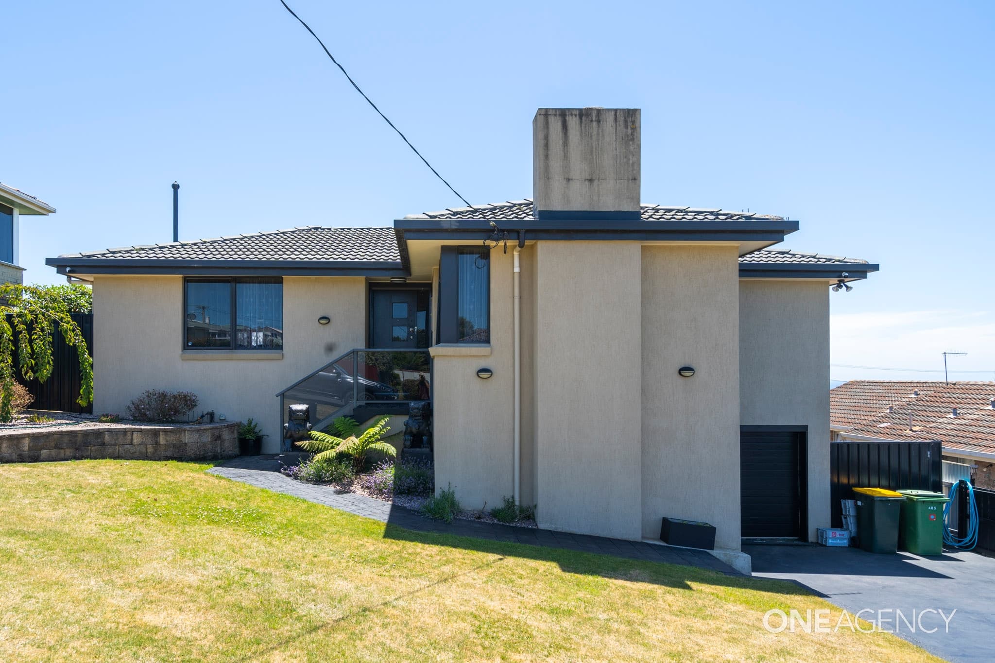 11 Crowe Street, Upper Burnie, Upper Burnie - Thumbnail 2