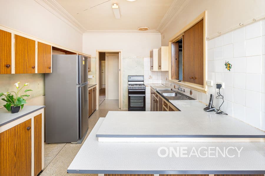 10 KILLARA Avenue, Mount Austin, Mount Austin - Thumbnail 3