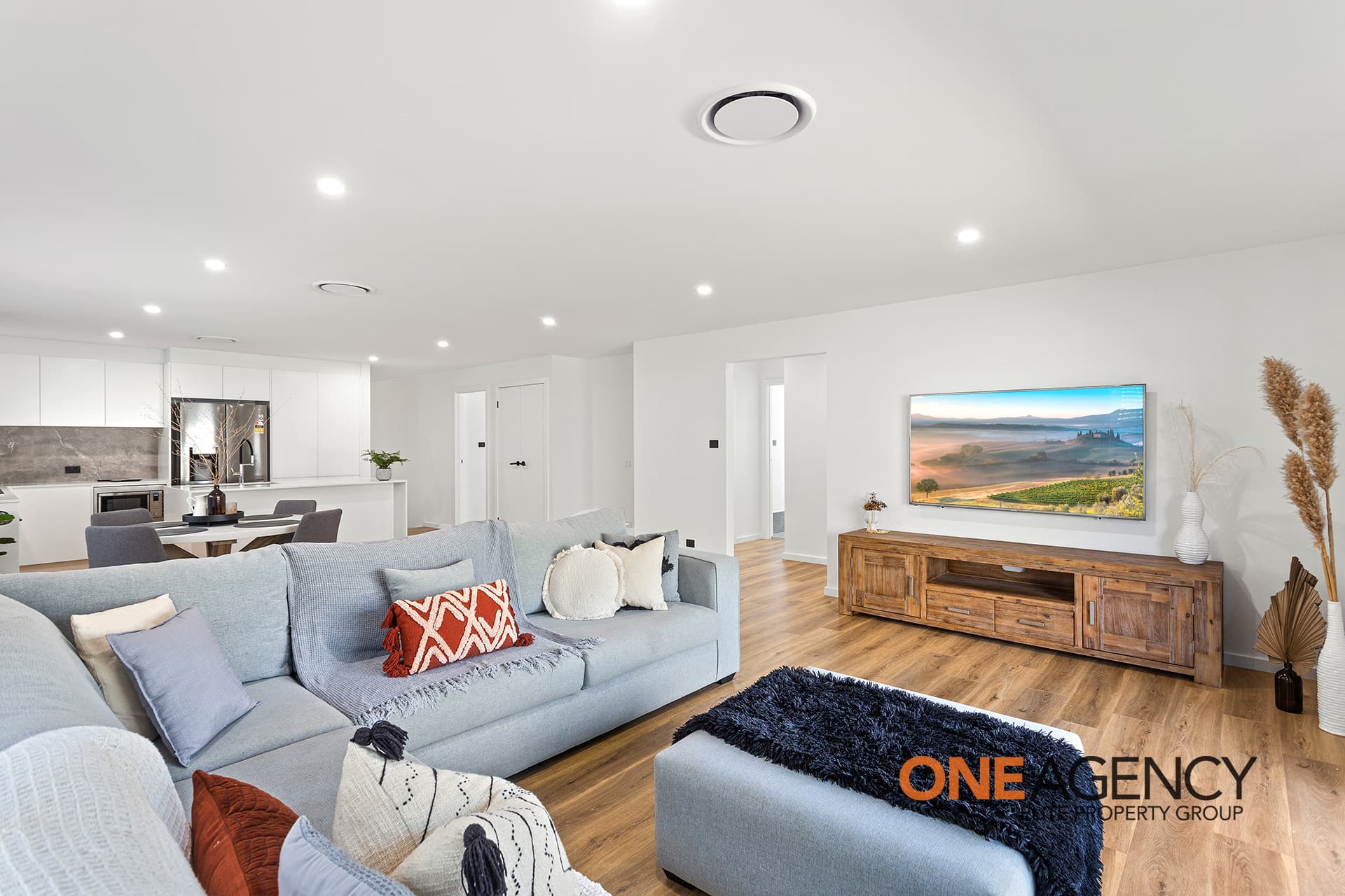 11 Coral Tree Crescent, Calderwood, Calderwood - Thumbnail 2