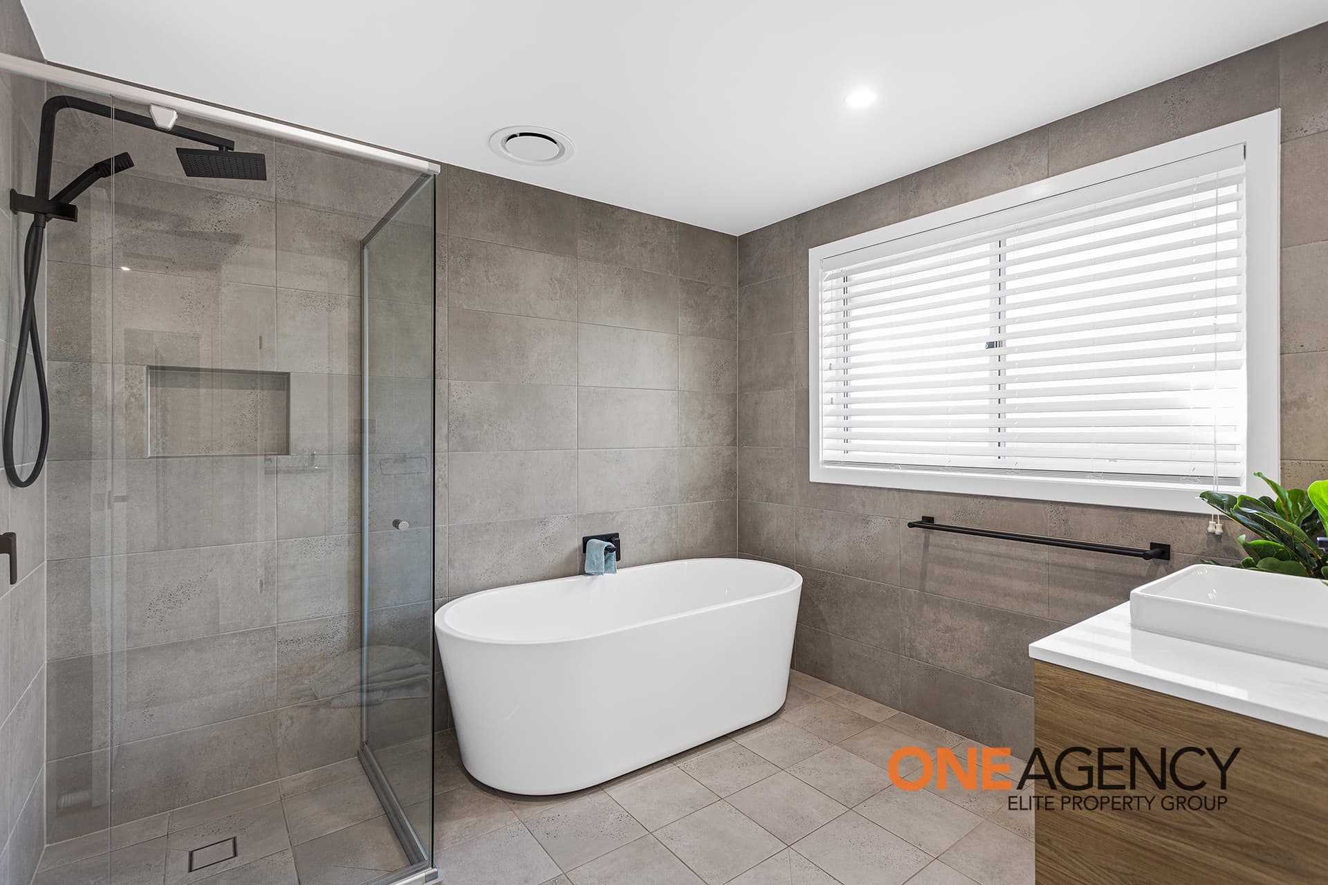 11 Coral Tree Crescent, Calderwood, Calderwood - Thumbnail 5