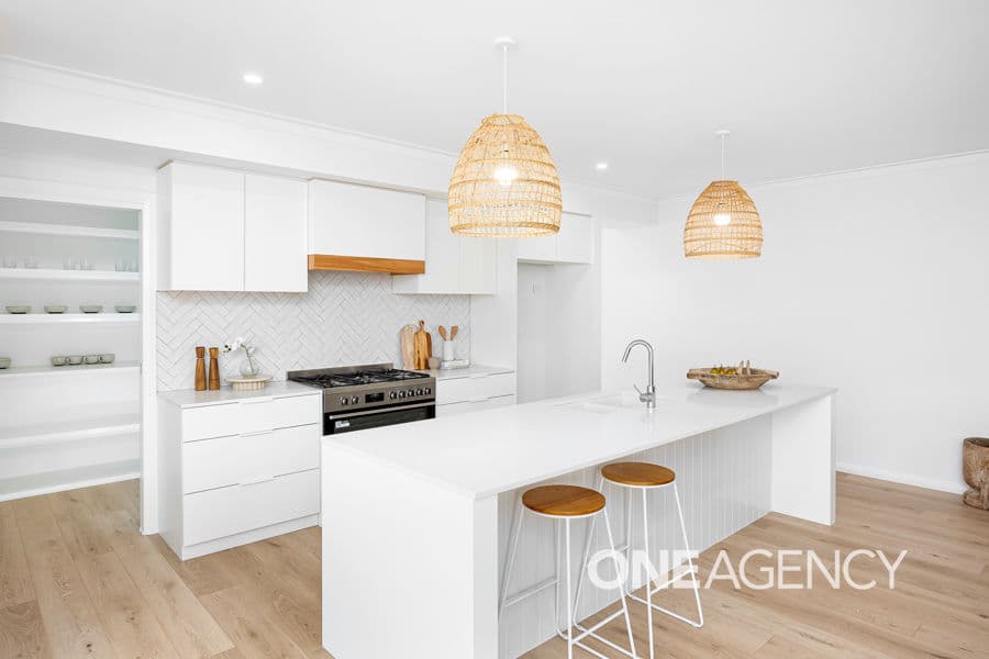 18 BONDI Crescent, Gobbagombalin, Gobbagombalin - Thumbnail 4