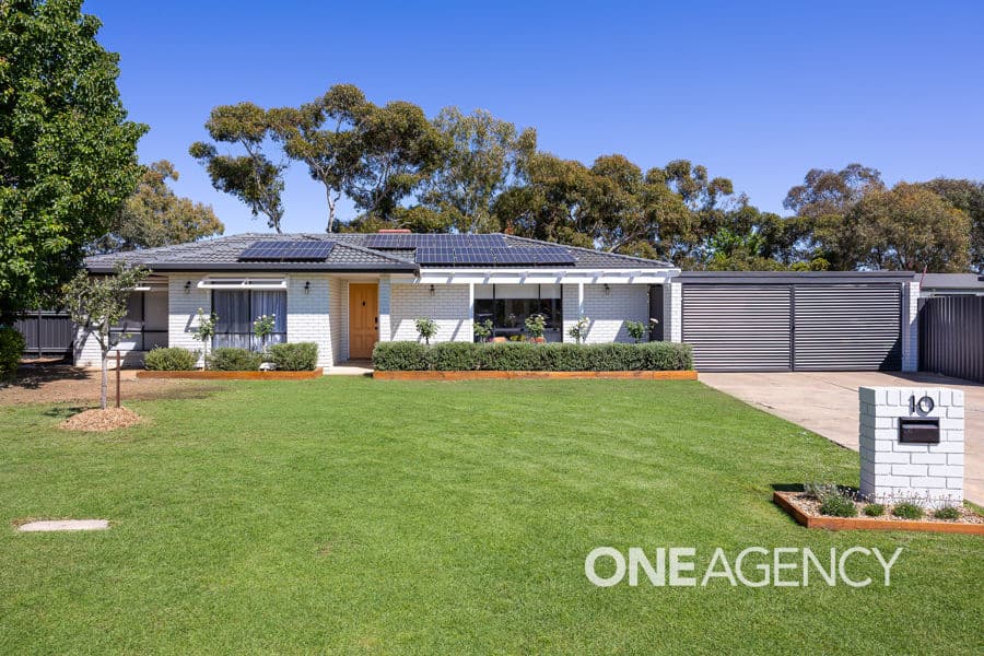 10 GUNYAH Place, Glenfield Park, Glenfield Park - Image 1