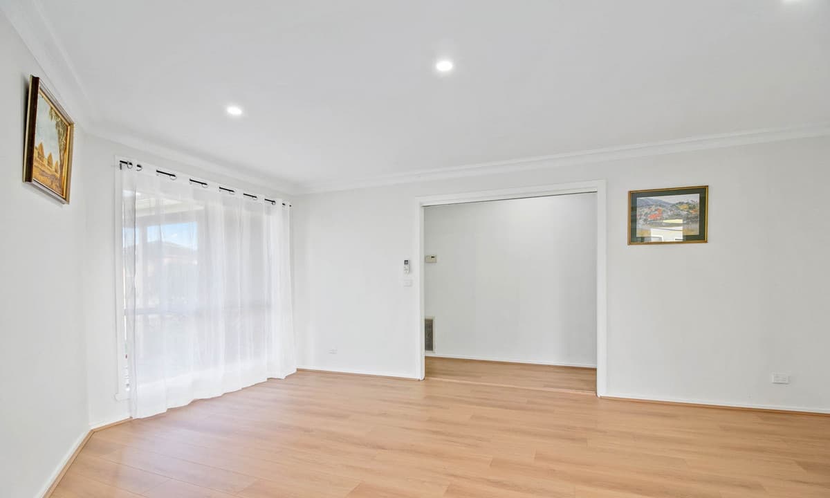 2/8 Trembath Court, Altona Meadows, Altona Meadows - Thumbnail 2