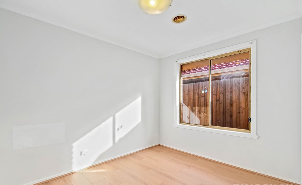 2/8 Trembath Court, Altona Meadows, Altona Meadows - Thumbnail 4