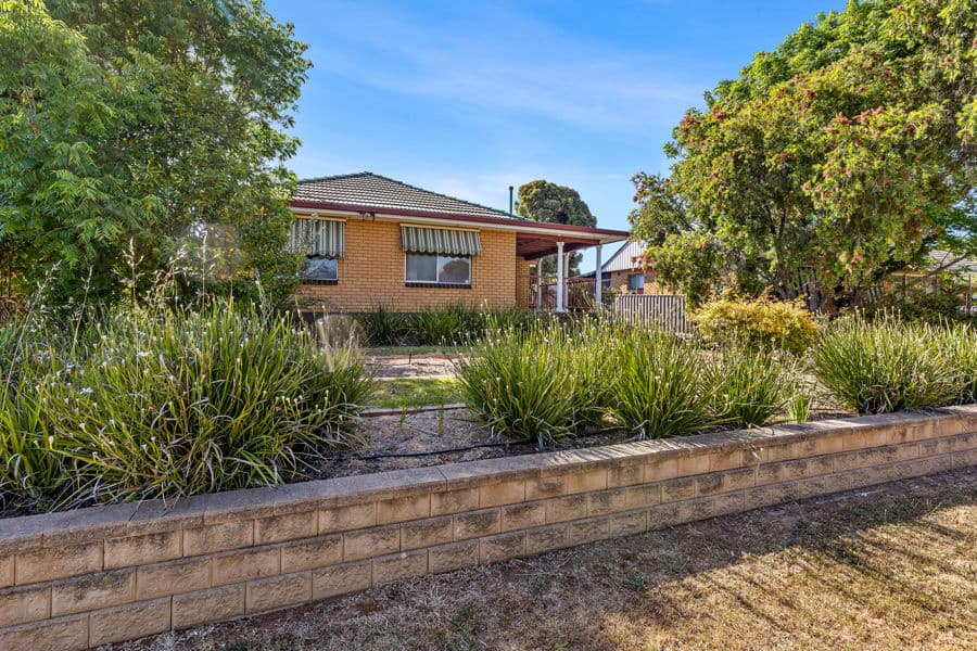 21 NIXON Crescent, Tolland, Tolland - Image 1