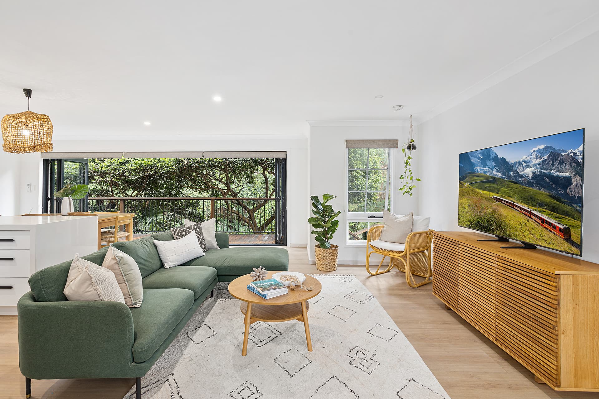 9 Hazel Crescent, Thirroul, Thirroul - Image 1