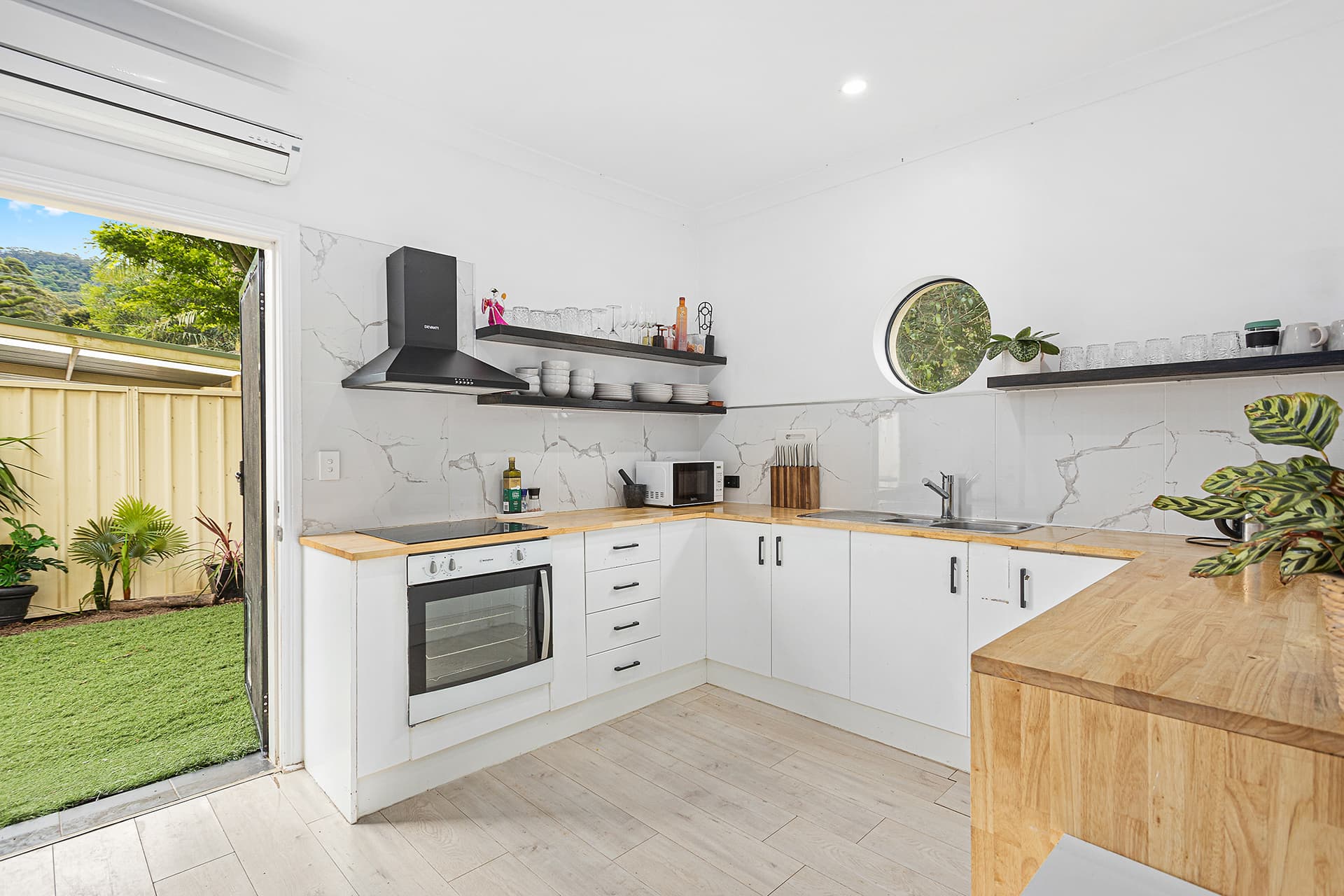 7/14 Popes Road, Woonona, Woonona - Image 1