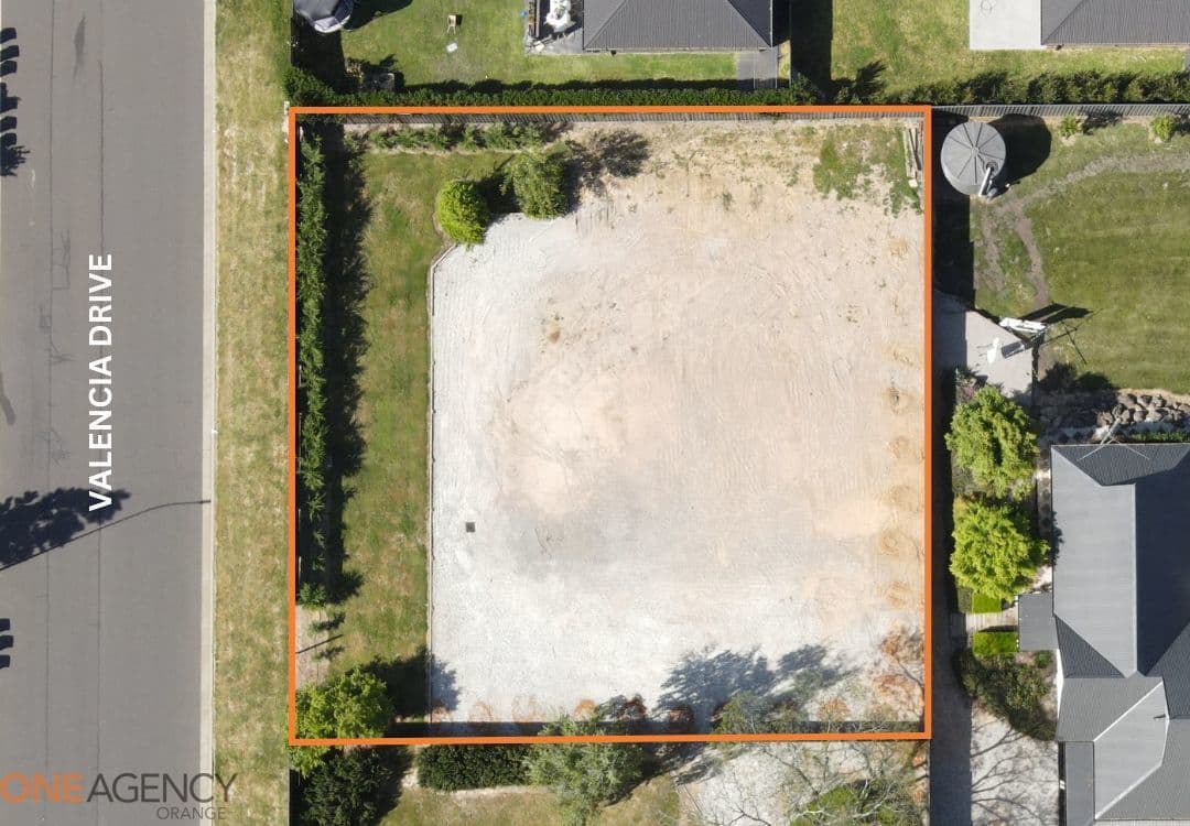 57 Valencia Drive, Orange, Orange - Thumbnail 2