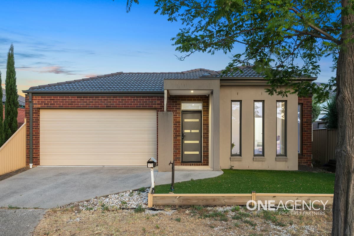 28 Clementson Drive, Caroline Springs, Caroline Springs - Image 1