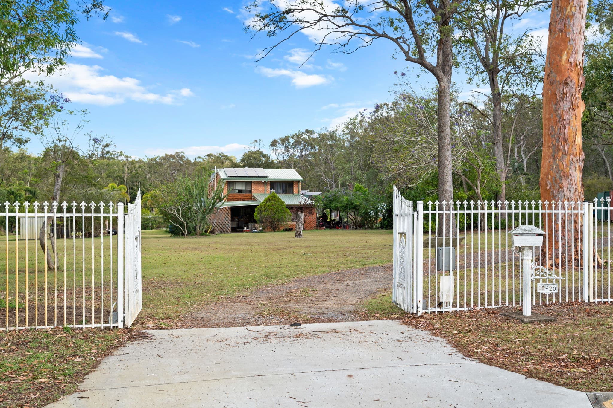 18-20 Avery Court, Greenbank, Greenbank - Image 1